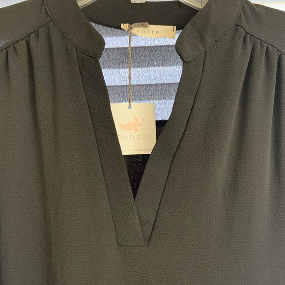 Pink Turtle Boutique dress. Chiffon lines dress. - Picture 2 of 4